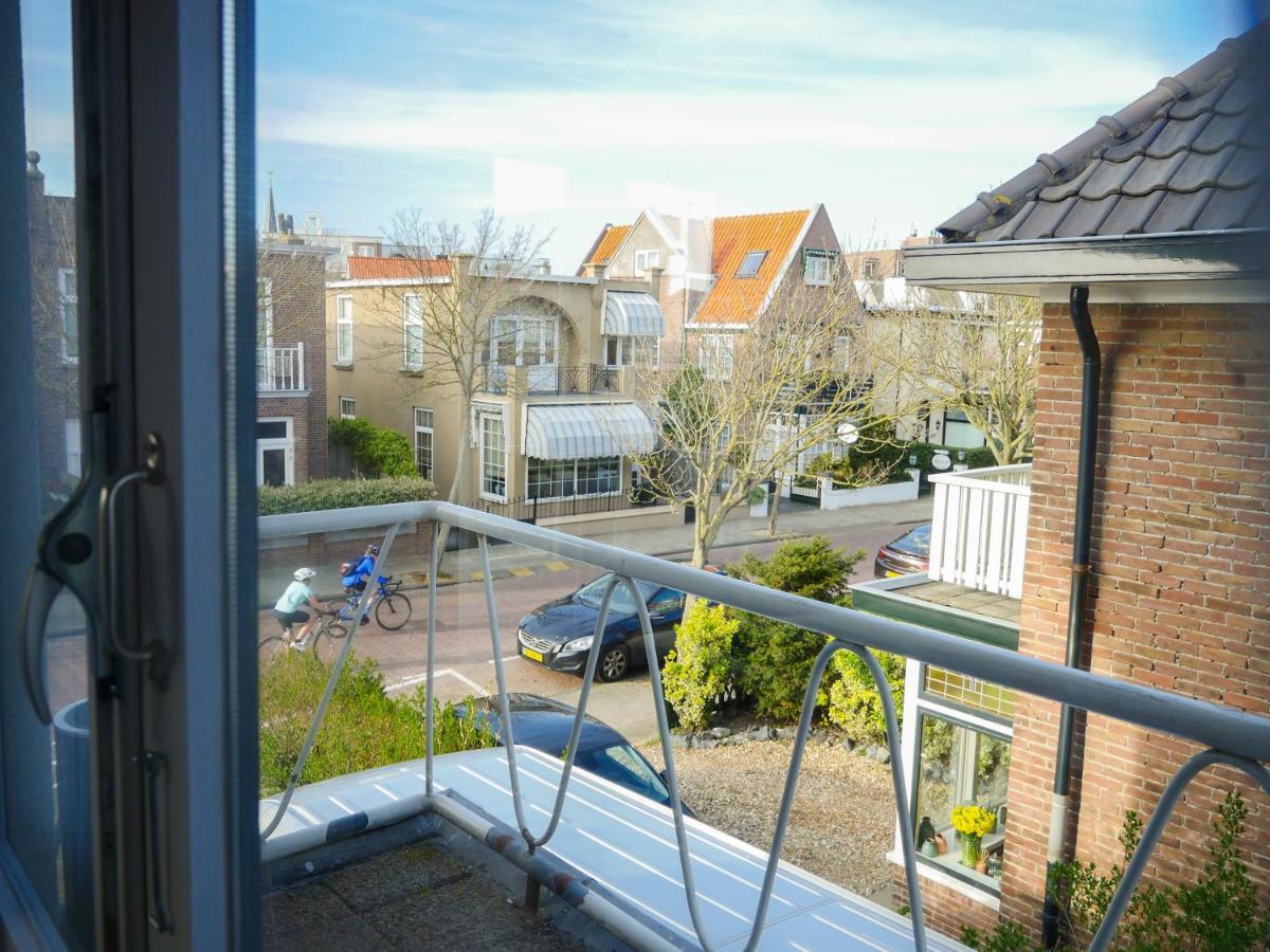 Hotel / Pension Villa Tanahlot Zandvoort Exterior photo